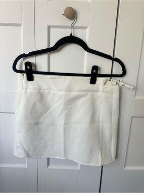 NWT Zara White Mini Skirt with Slit and Side Buckle